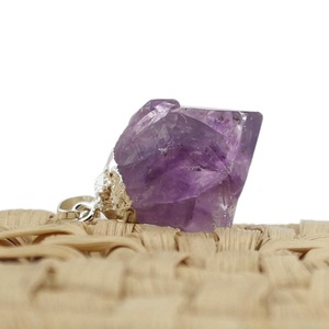 Hot Selling Natural Amethyst Purple Crystal Pendants