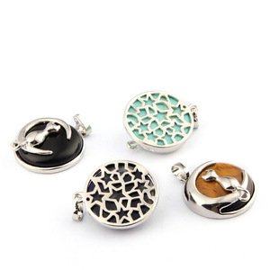 Hot Selling Natural Cute Crystal Moon Cat Design Pendants